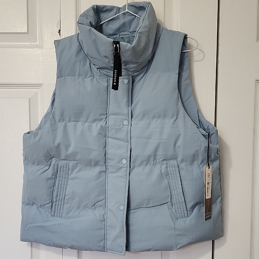 Kyodan Outdoor Powder Blue Quilted Vest. New With Tags